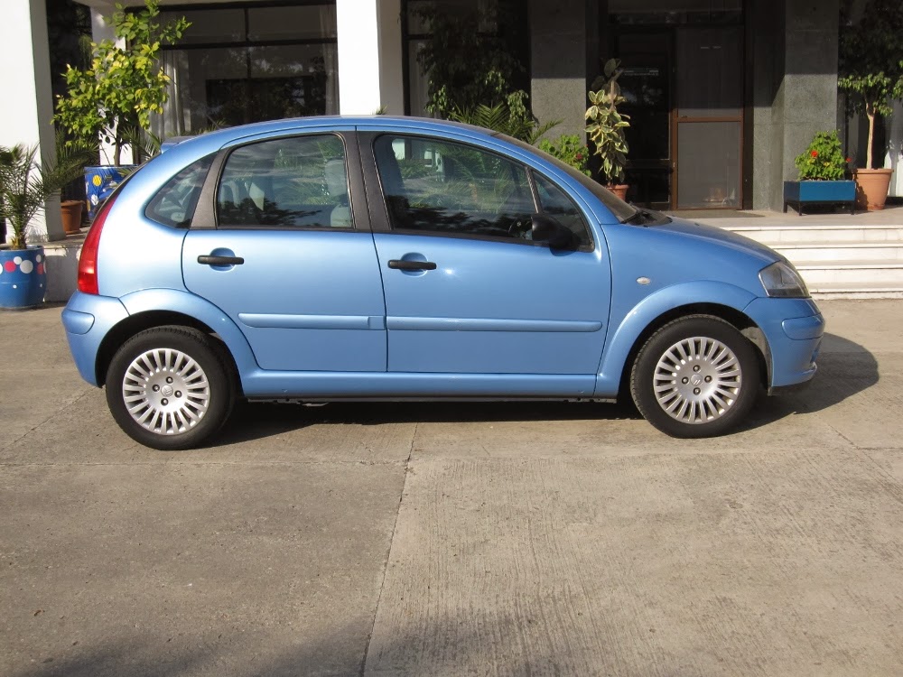 Weird Modifications and Repairs Citroen C3 Gear Knob Displacement