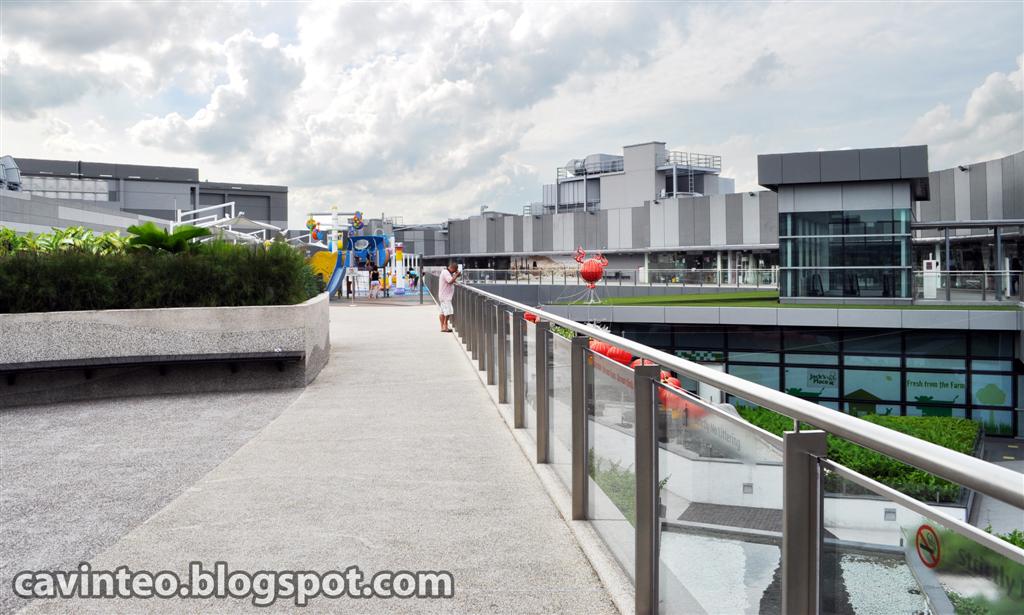 Entree Kibbles nex Skygarden [Retail, KidzPlay, K9 Park and Library