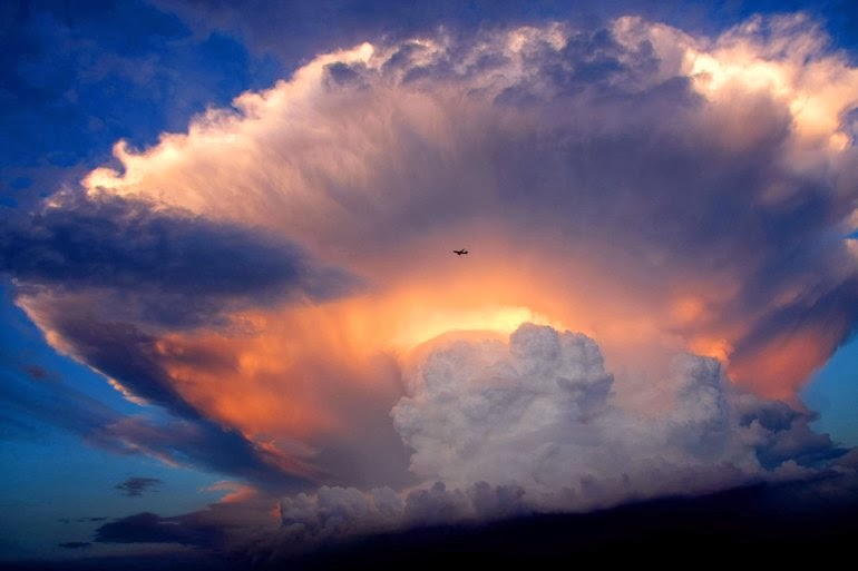 Giant clouds over Beijing - 15 Things You Won't Believe Actually Exist In Nature