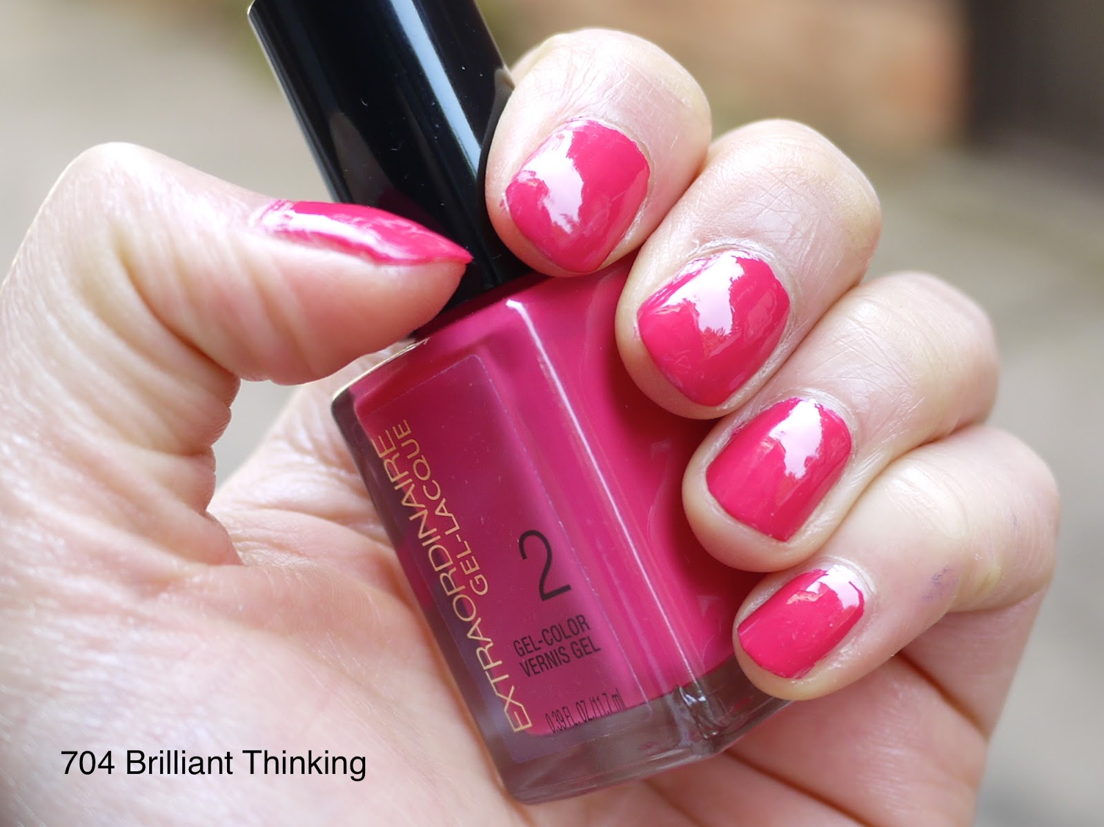 l'oreal extraordinaire gel-lacque 704 brilliant thinking nail swatch
