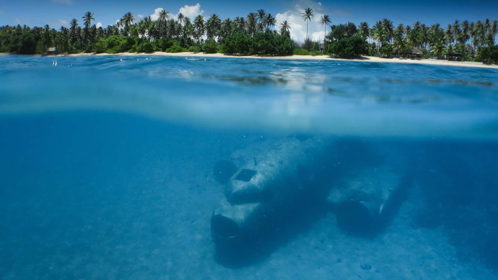 Marshall Islands The plane below Sven's Travel Venues