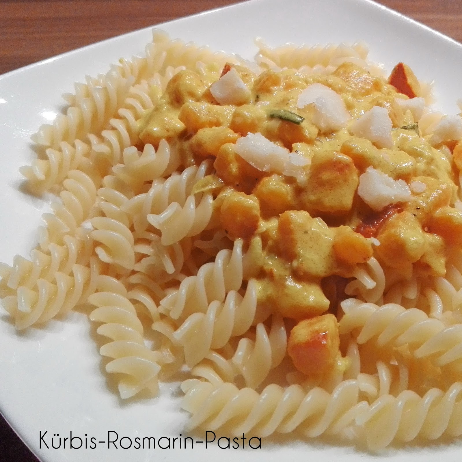 Lucciola: [Food] Kürbis-Rosmarin-Pasta