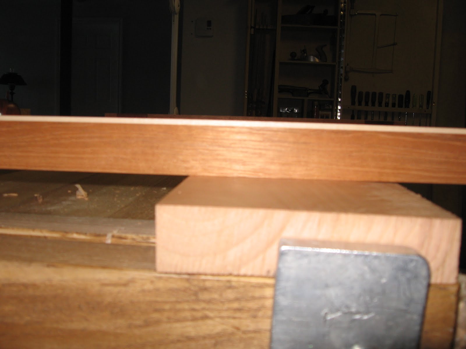 Les Anciens Copeaux Technique Aplanir une pièce de bois avec un rabot no.4