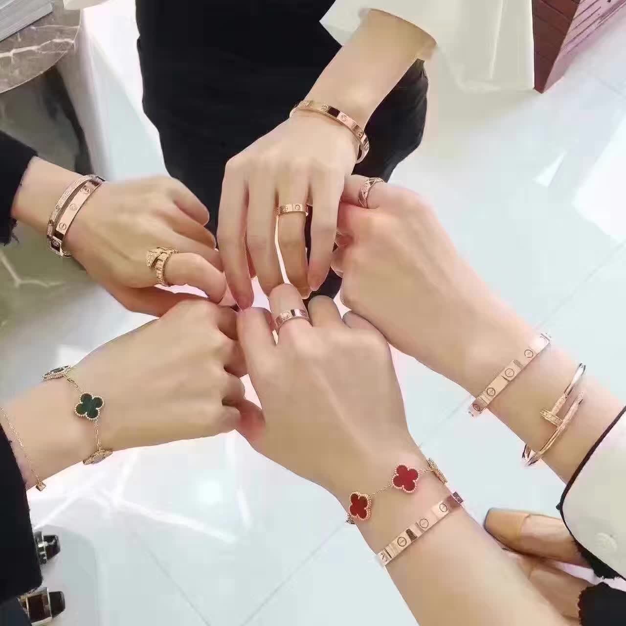 juste un clou and love bracelet together
