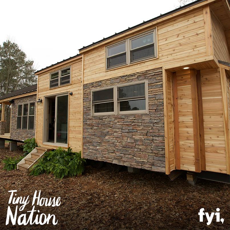 A Cozy RV Tiny House in Cobleskill, NY [ TINY HOUSE TOWN ]