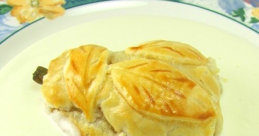 Brik Pastry Purses with Caramelized Pears - Recipe with images - Meilleur  du Chef