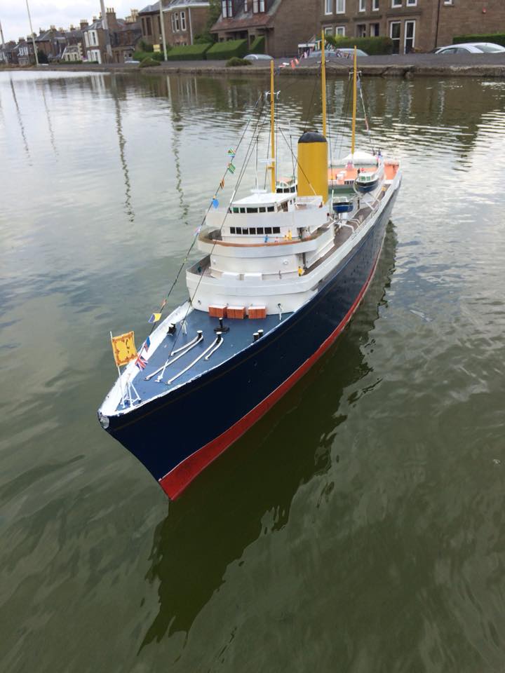 DMBC Dundee Model Boat Club 1885 Britannia and the QE2