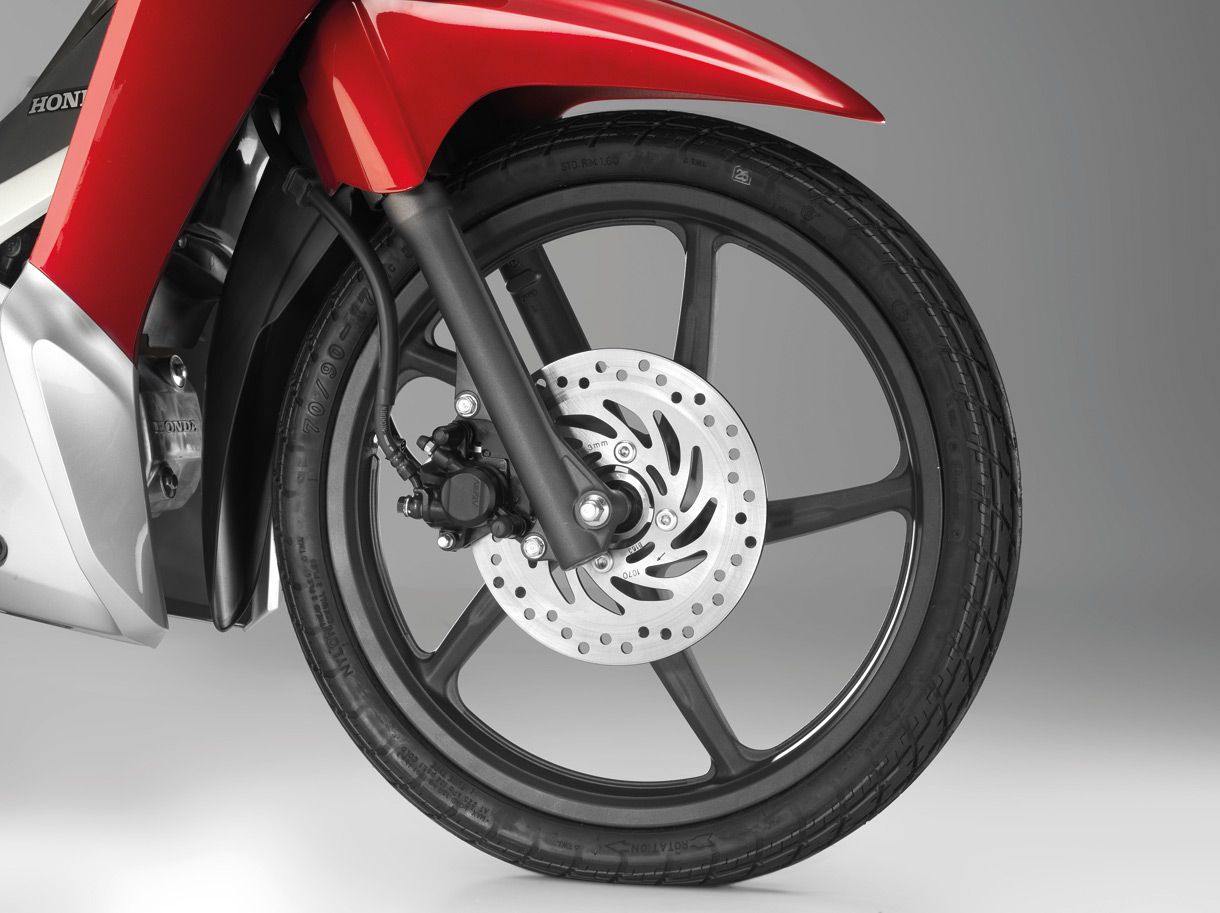 Revista Scooter: La nueva y esperada Honda Wave 2013 ya está en España