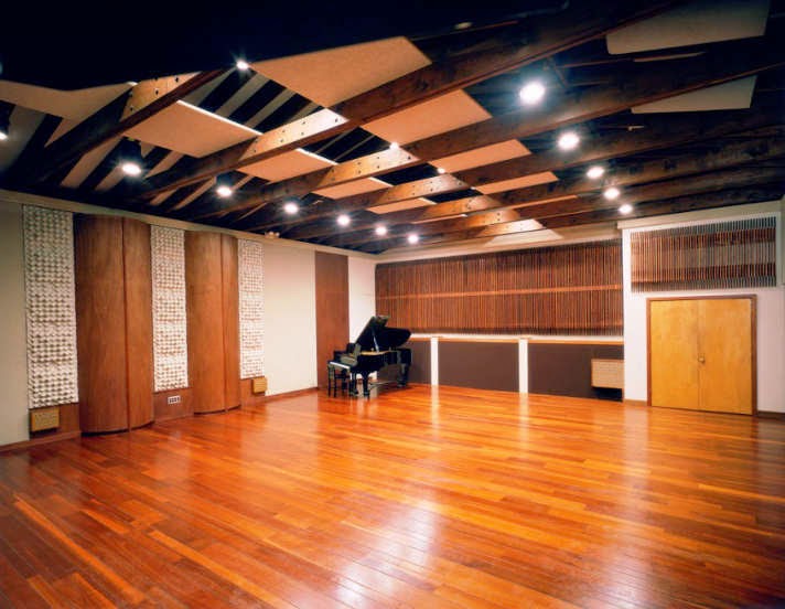The Importance of Acoustic Sound Diffusion in Recording Studios - 5