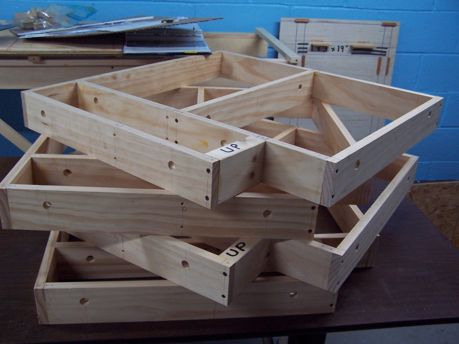 D & H "Colonie Main" layout Benchwork corner sections