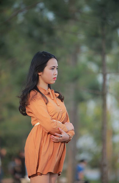 TÓC XOĂN DÀI KHÔNG CÓ MÁI CHO NGƯỜI CÓ MẶT TRÒN toc uon dep cho mat tron