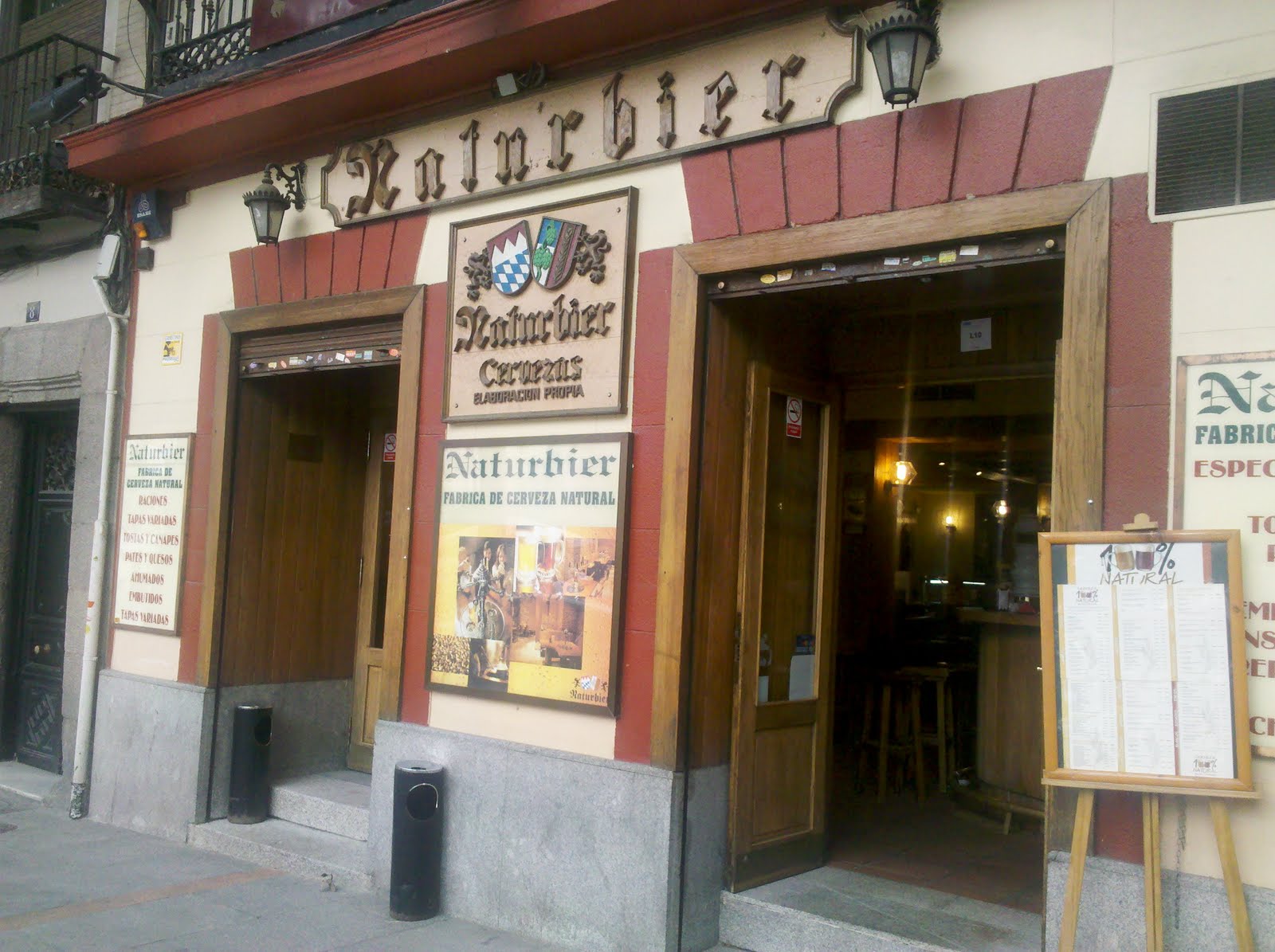 Madrid y punto: Los mejores bares de Madrid: Santa Ana