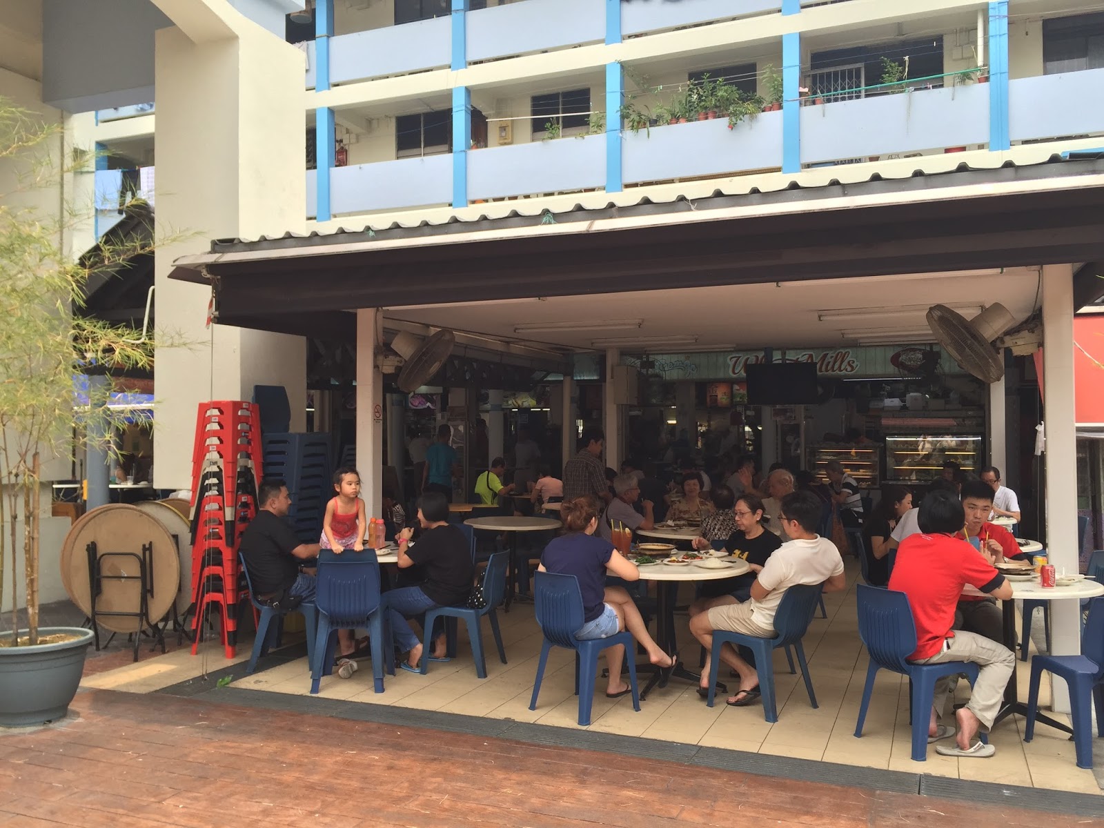 Blk 92, Toa Payoh Lor 4 Kim Keat Claypot Hokkien Mee and Ocean Curry