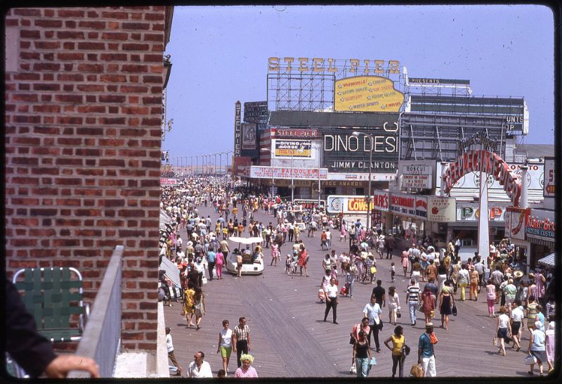 Color Photos Capture Atlantic City Before the Casinos  1960s - 14