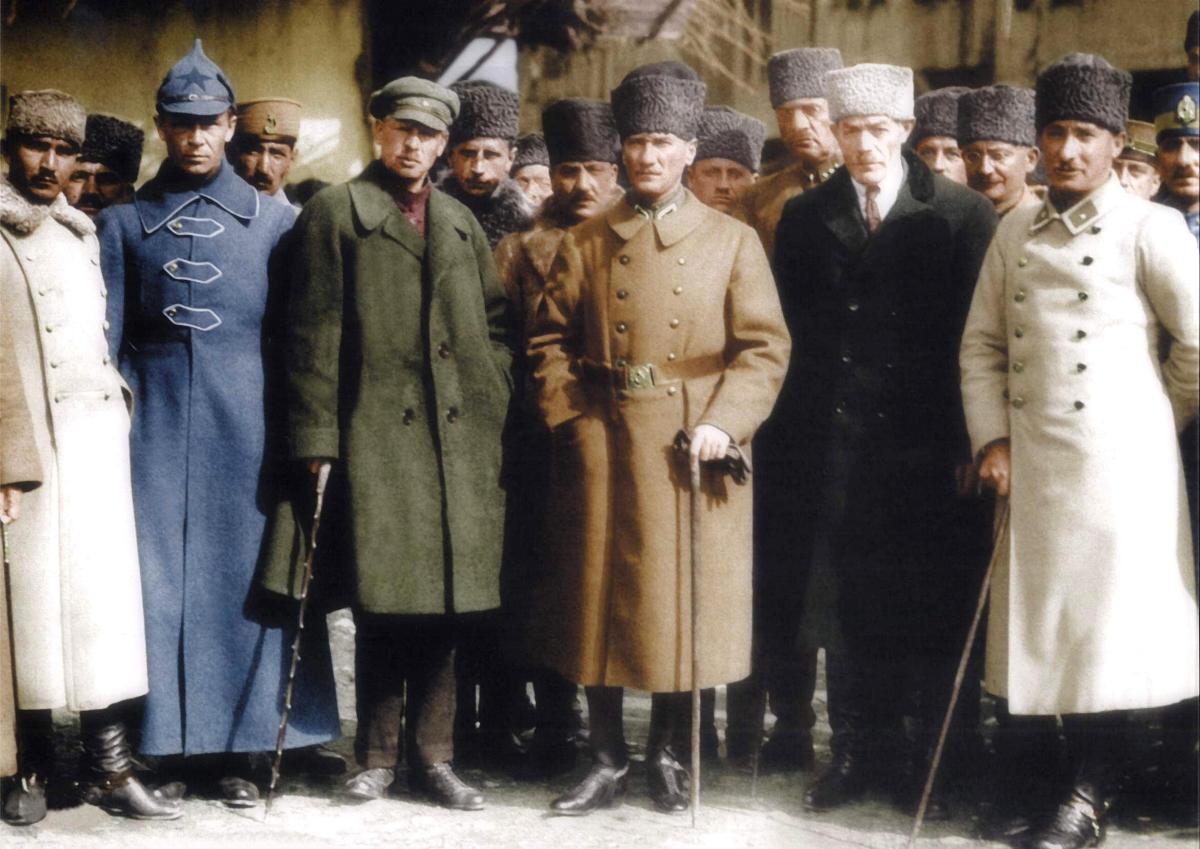 Atatürk Fotoğrafları renkli Atatürk Fotoğrafları renkli