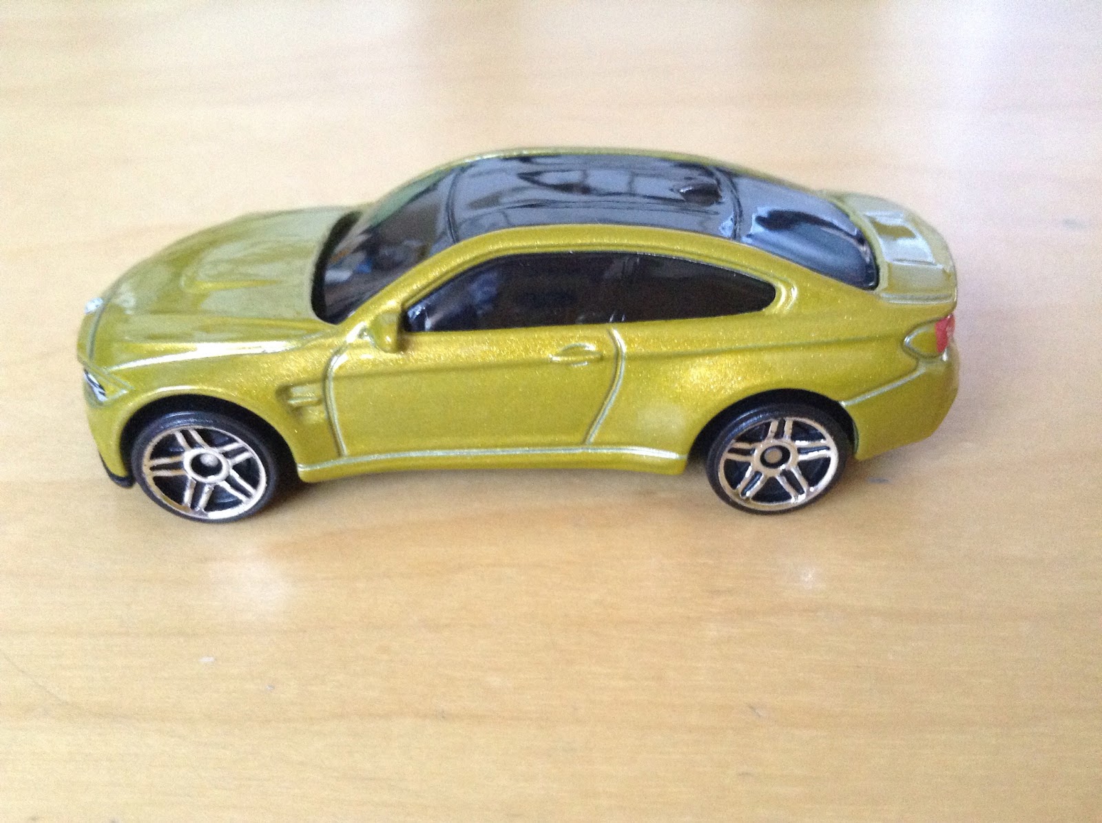 Bmw m4 hot wheels