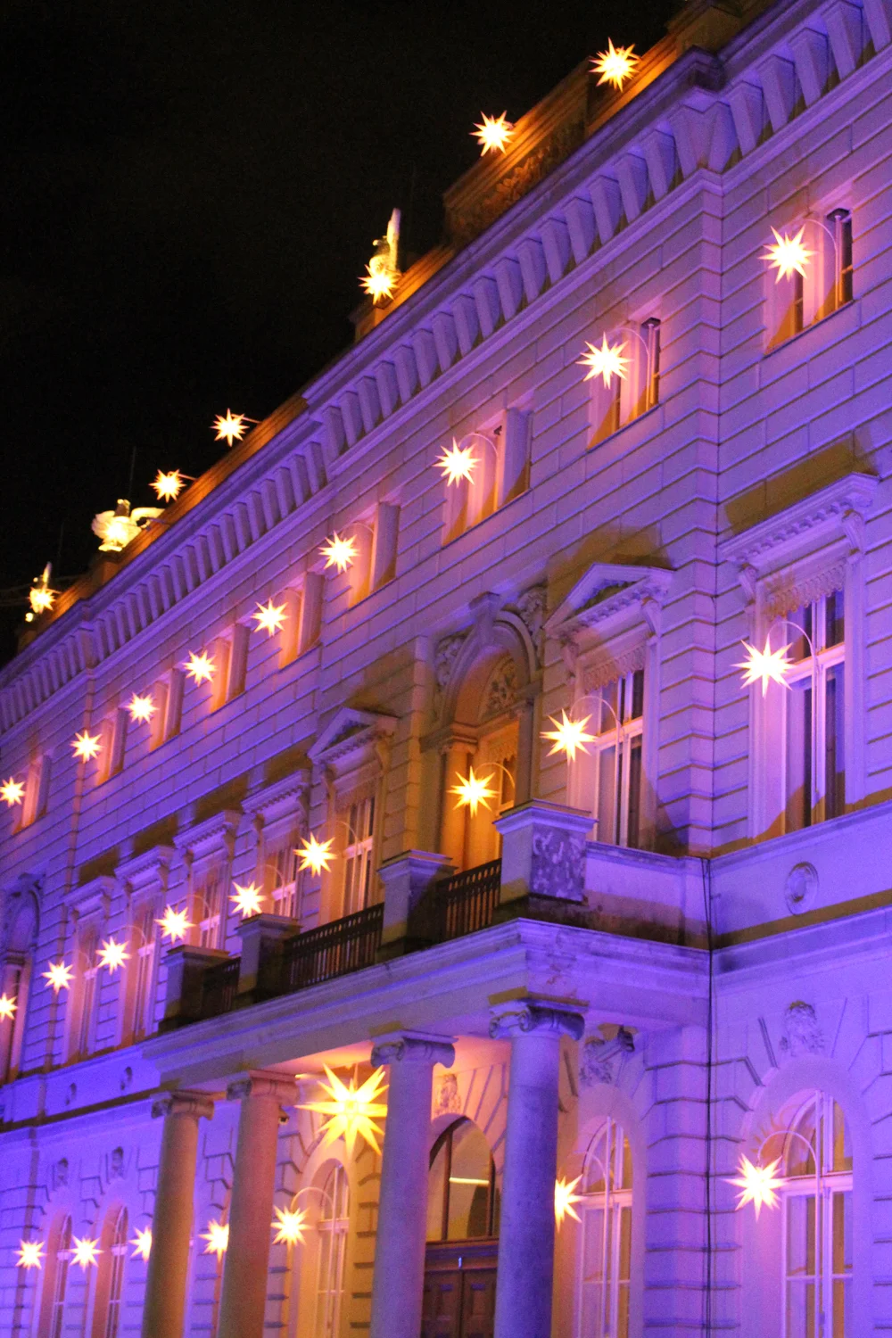 Christmas star lights in Berlin - travel & lifestyle blog