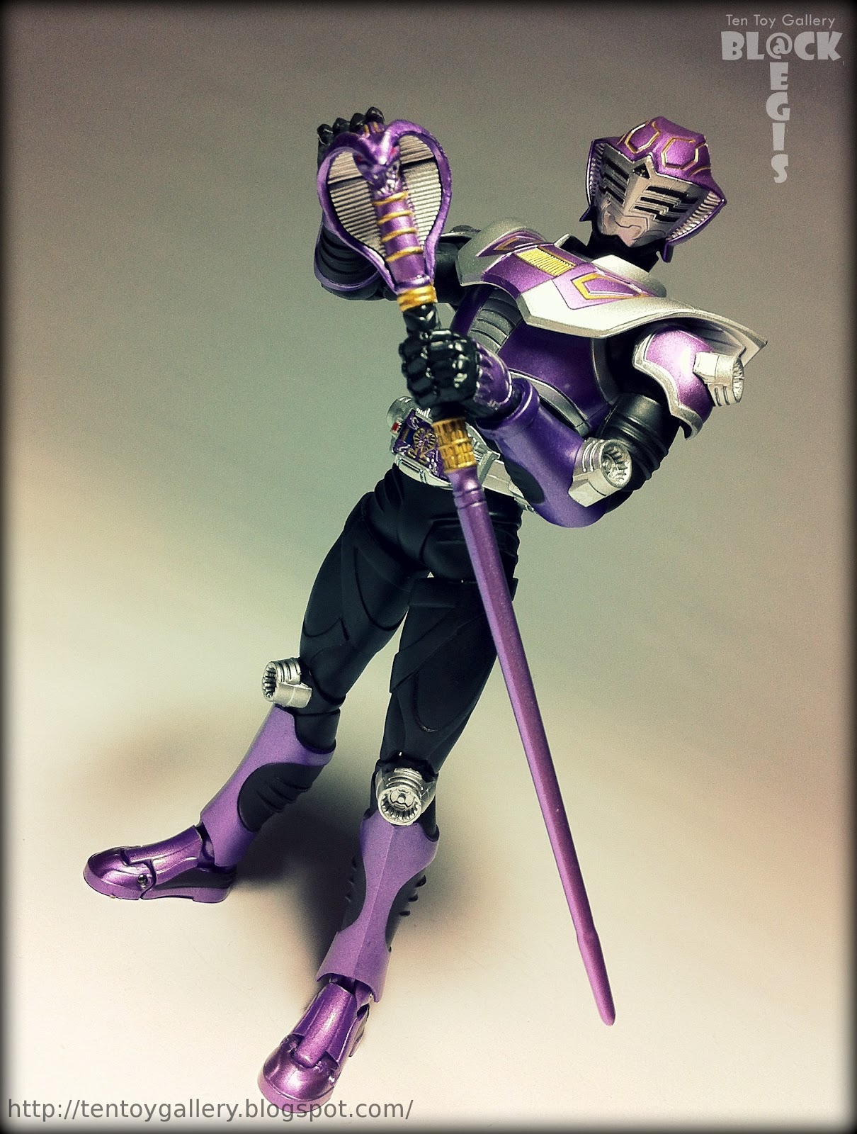 Ten Toy Gallery: Review: S.H.Figuarts Masked Rider Ouja