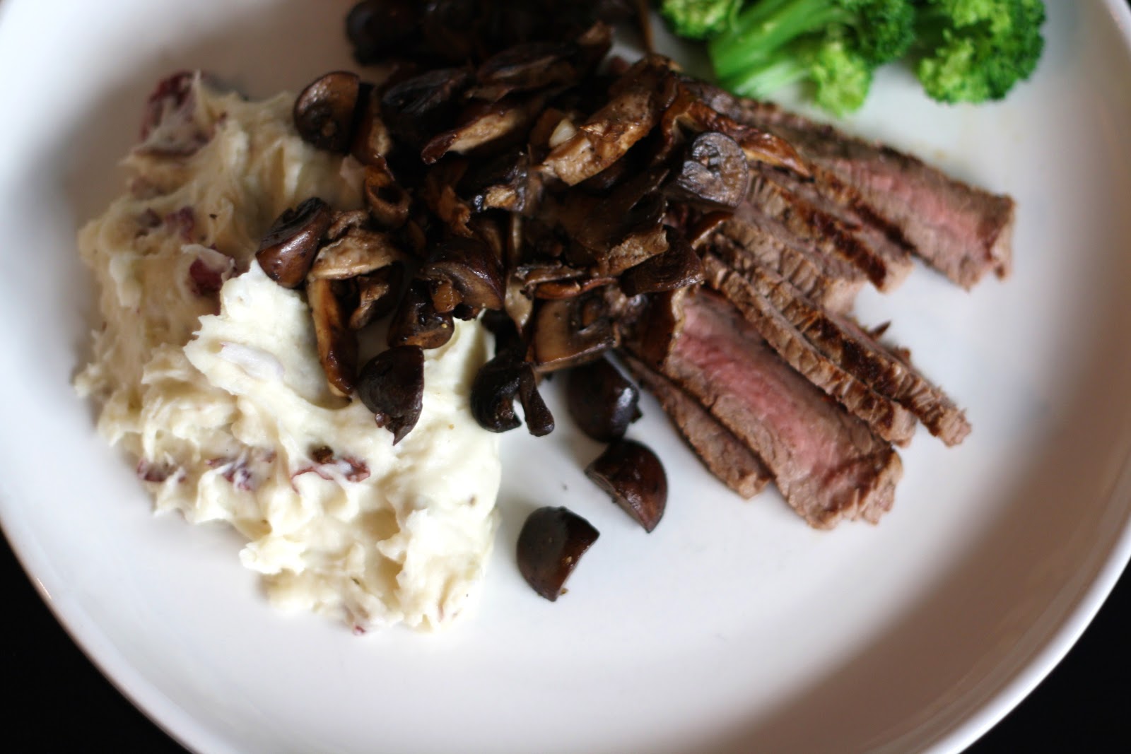 what's for dinner?: steak with sauteed mushrooms... 25 minutes