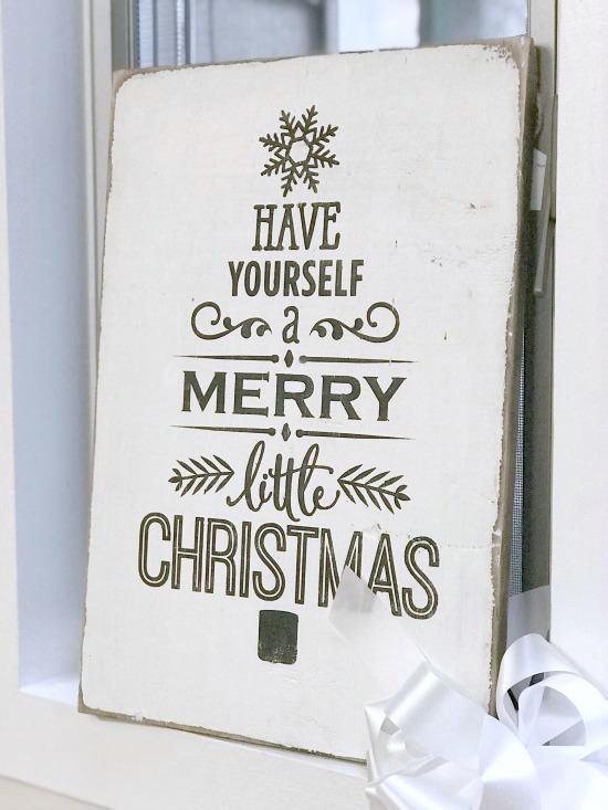 Rustic DIY Have yourself a merry little Christmas sign
