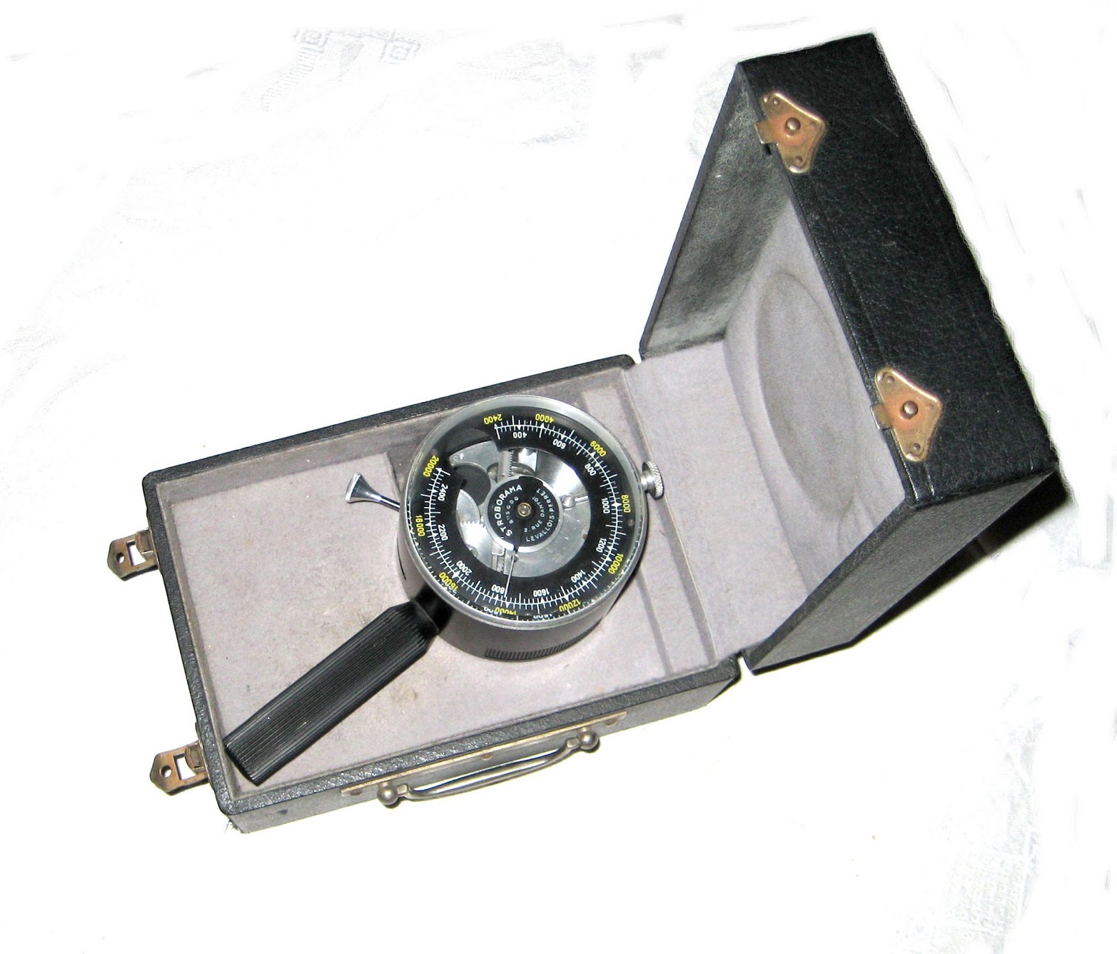 The Velobanjogent The mechanical stroboscope..................