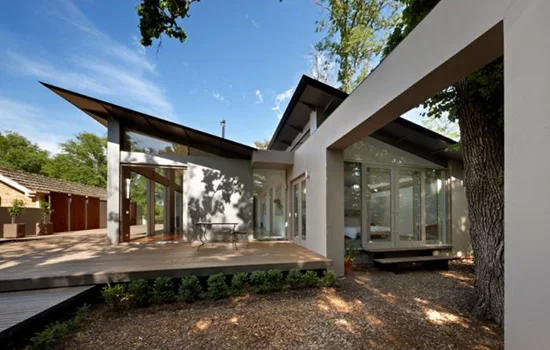 rumah minimalis dengan atap atap rumah unik