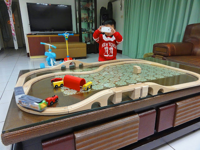 〔小火車〕Tomy Plarail 鐵道王國．普悠瑪超級變化組 + IKEA LILLABO 玩具火車組