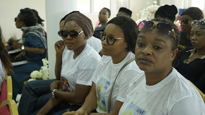 12 Exclusive Photos: tears, Tears and more tears as Moji Olaiya is finally laid to rest in Lagos today