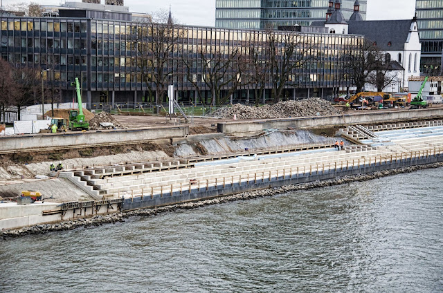 Baustelle Köln, Bau der Freitreppe für den Rheinboulevard, Deutz, Kennedy-Ufer, 50679 Köln, 27.01.2014
