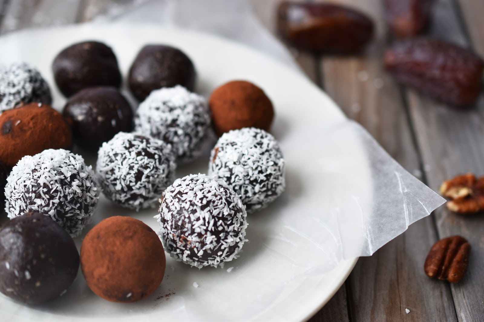 Woman in Real Life Coconut Date Brownie Bites (raw, vegan, glutenfree)