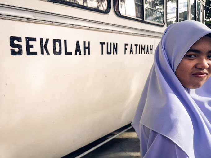 Hanis Ke Sekolah Tun Fatimah