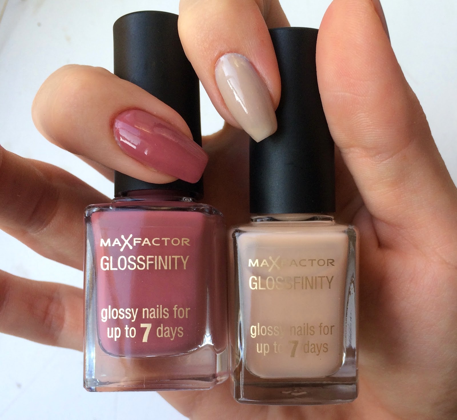 max-factor-glossfinity-candy-rose-desert-sand-on-nails-swatches