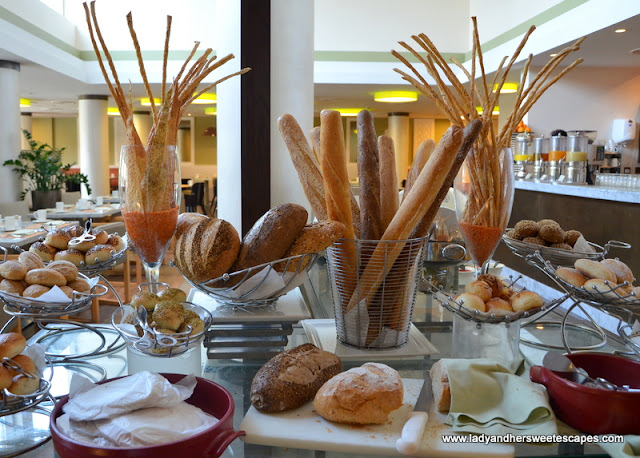 breakfast in Danat Al Ain Resort