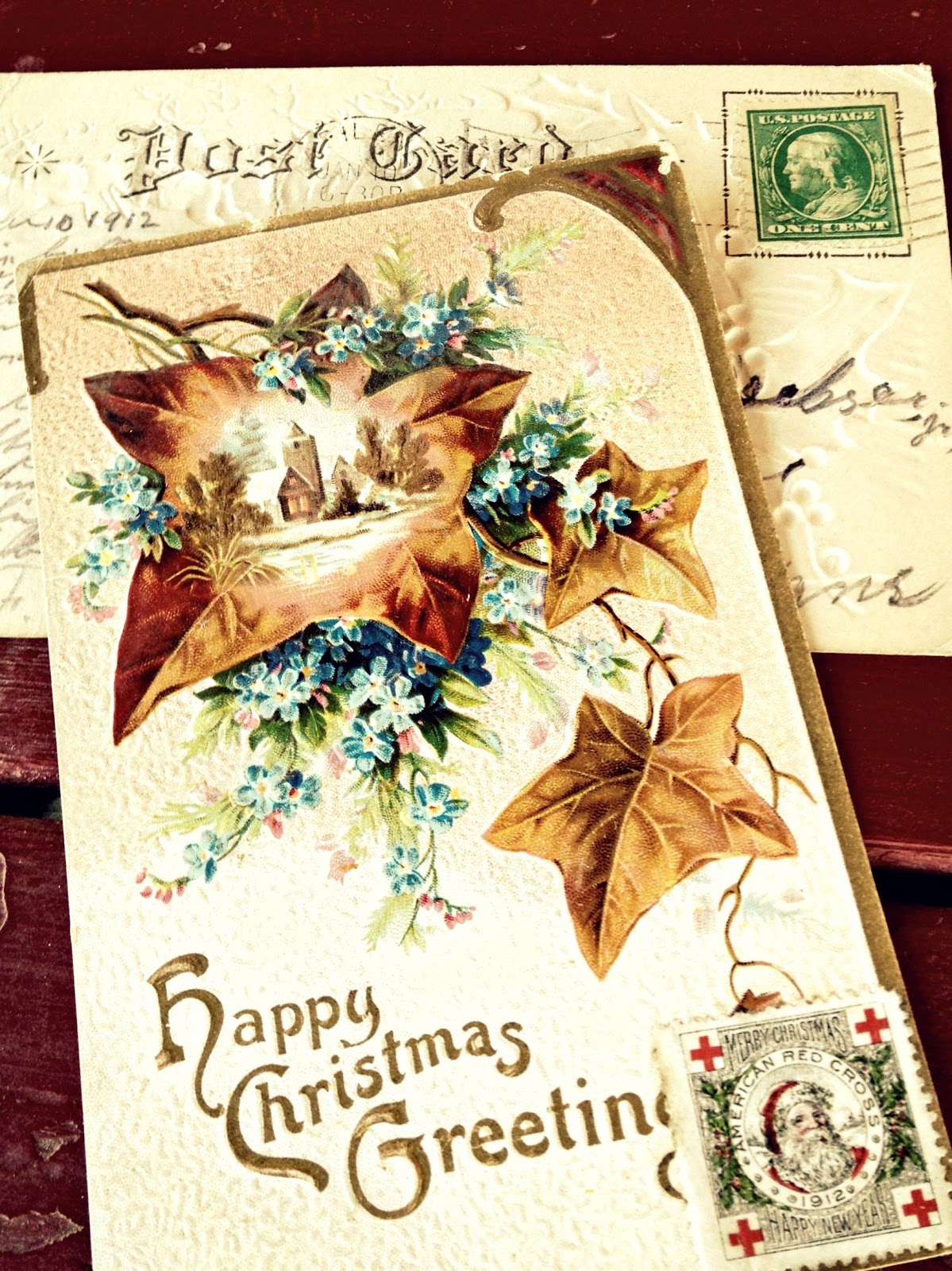 Burlap & Buttons: Vintage Christmas Postcards
