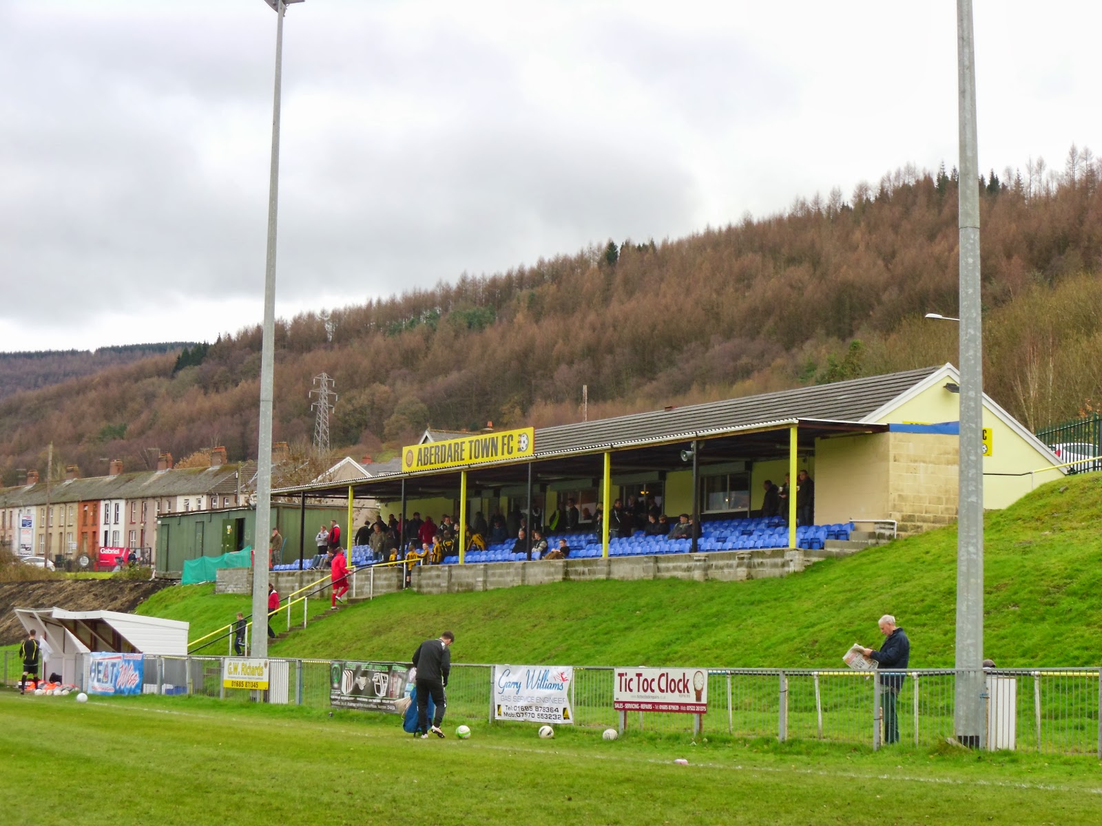 Damage In The Box! ABERDARE TOWN (Aberaman Park)