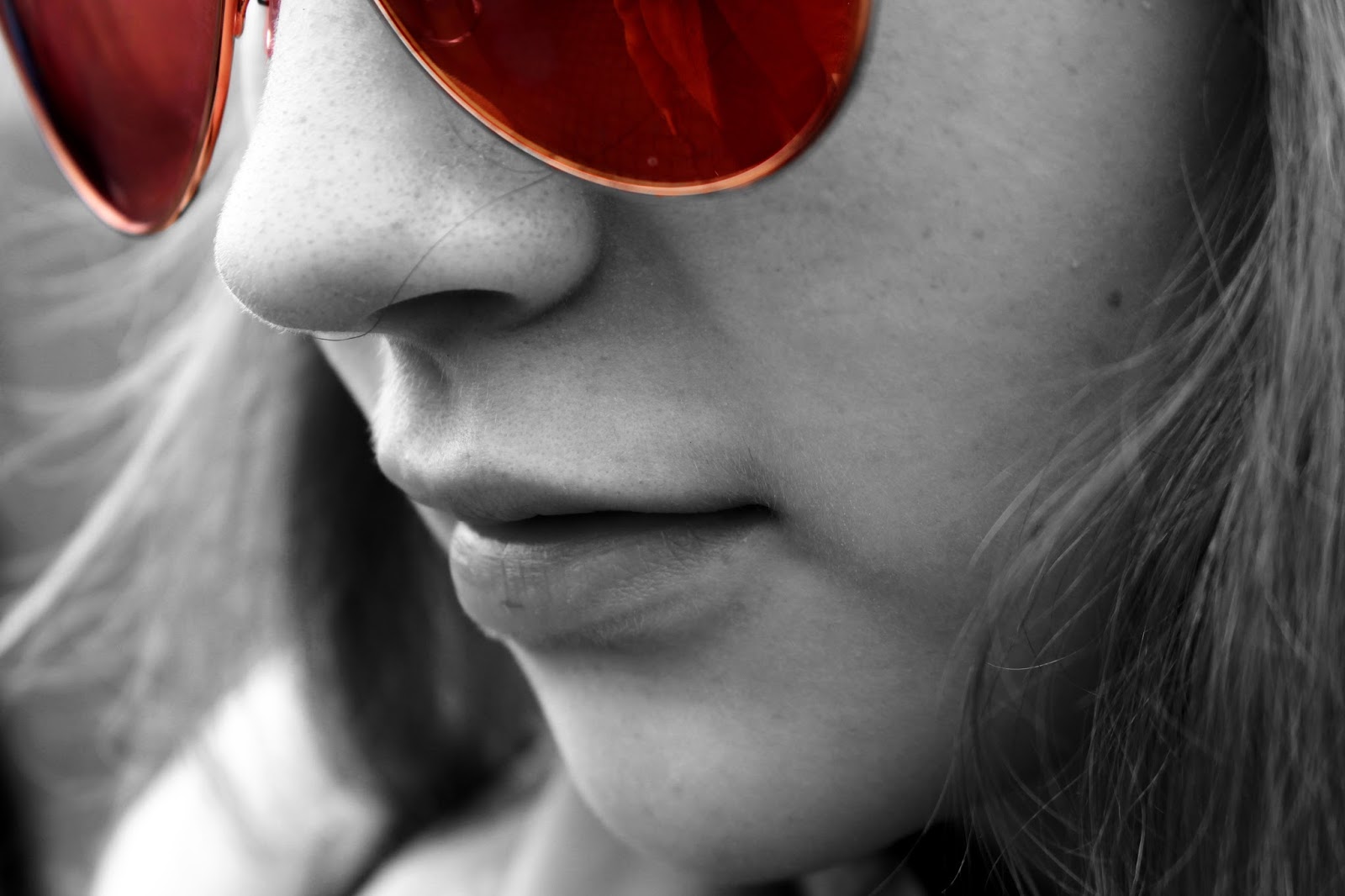 Red out. слушать музыку ред микс. проверено картинка. Roll out the red carpet. Red carpet идиома.