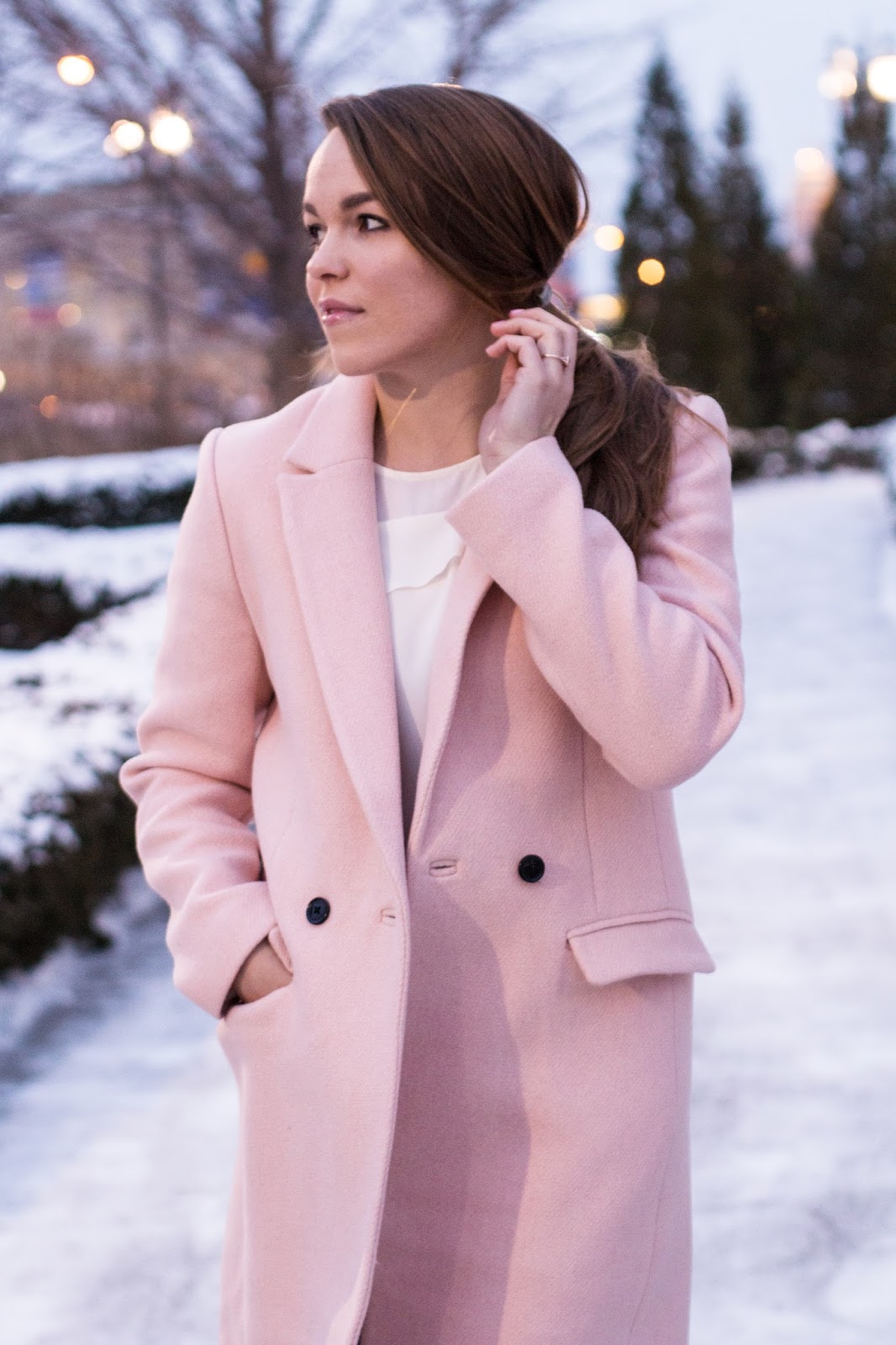 The Carrie Bradshaw Coat - Tay Meets World