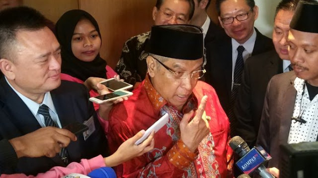 KH Said Aqil Bela Banser Soal Pembakaran Bendera Tauhid di Garut KH Said Aqil Bela Banser Soal Pembakaran Bendera Tauhid di Garut