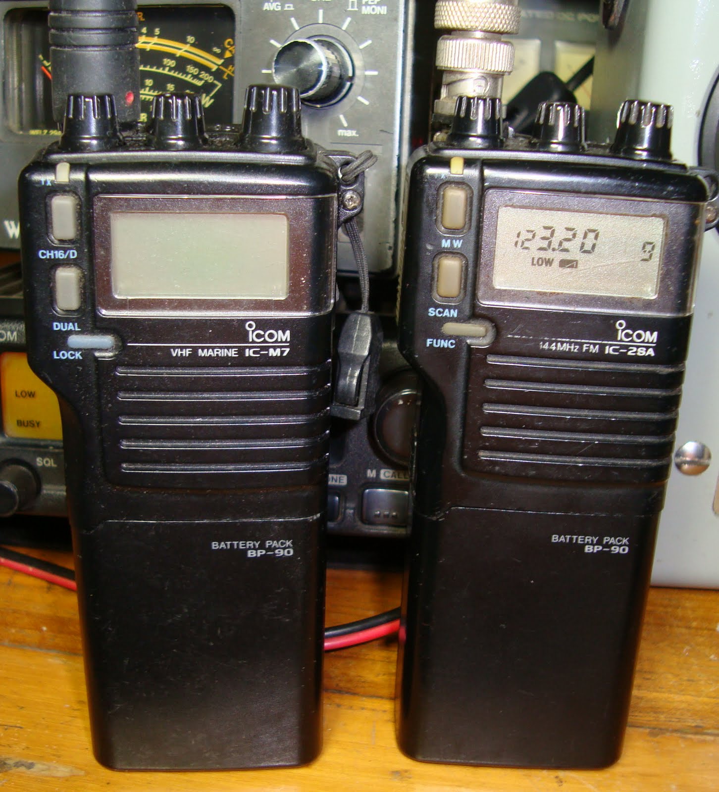 HOBY KOMUNIKASI RADIO HT RIG VHF UHF COS 2 SE/ 2SA/ M7