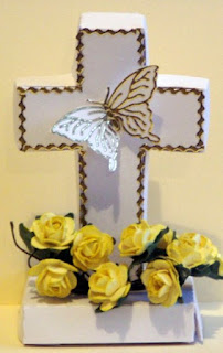 DIY Nice 3D Paper Cross for First Communion.  
