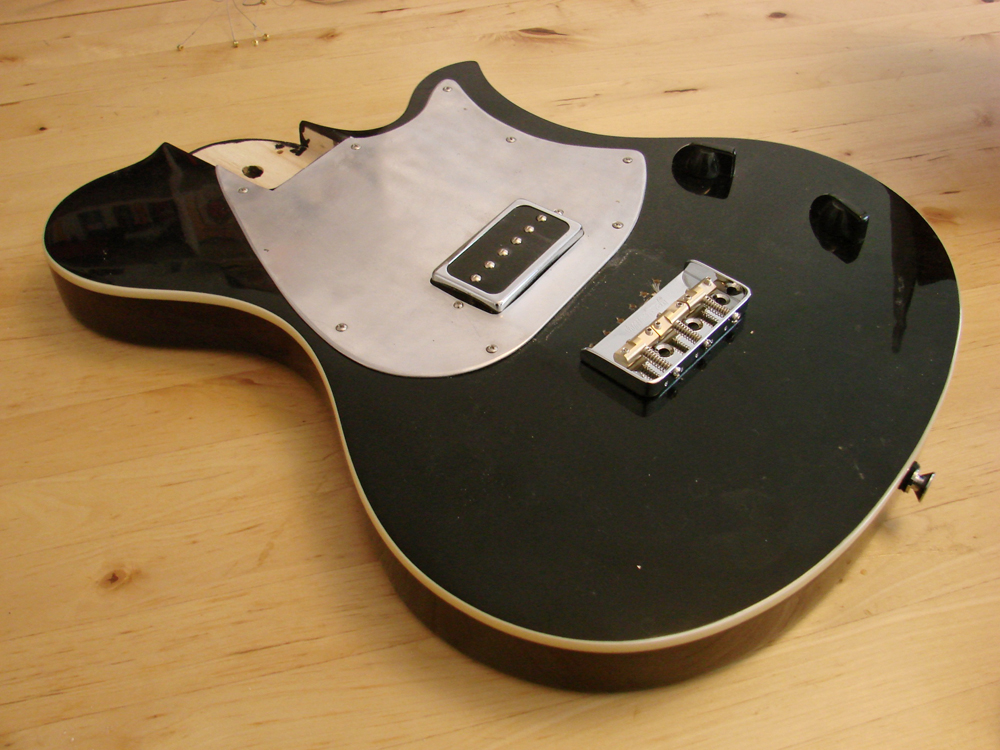 gUitarREN Eastwood Sidejack Baritone & sitarized First Act Westerberg