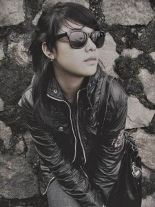 Eko Marwanto: Lirik Lagu: Rosmary Featuring Gania - Supergirl