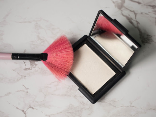 Beauty: Nars Albatross highlighter review