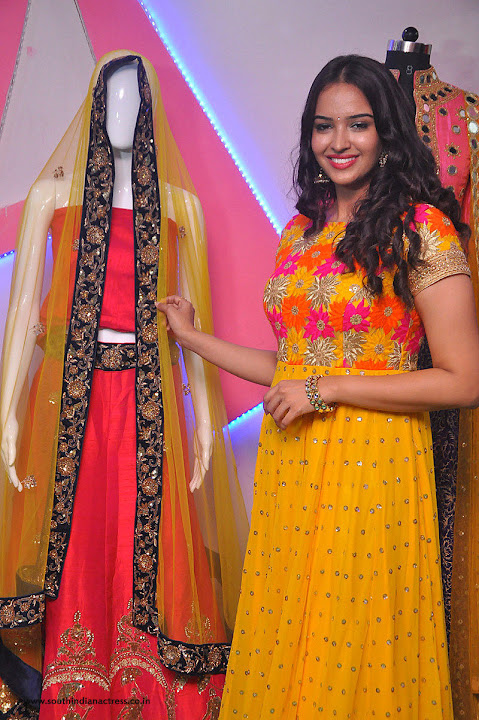 Pujita Ponnada at Aakruti Showroom Launch
