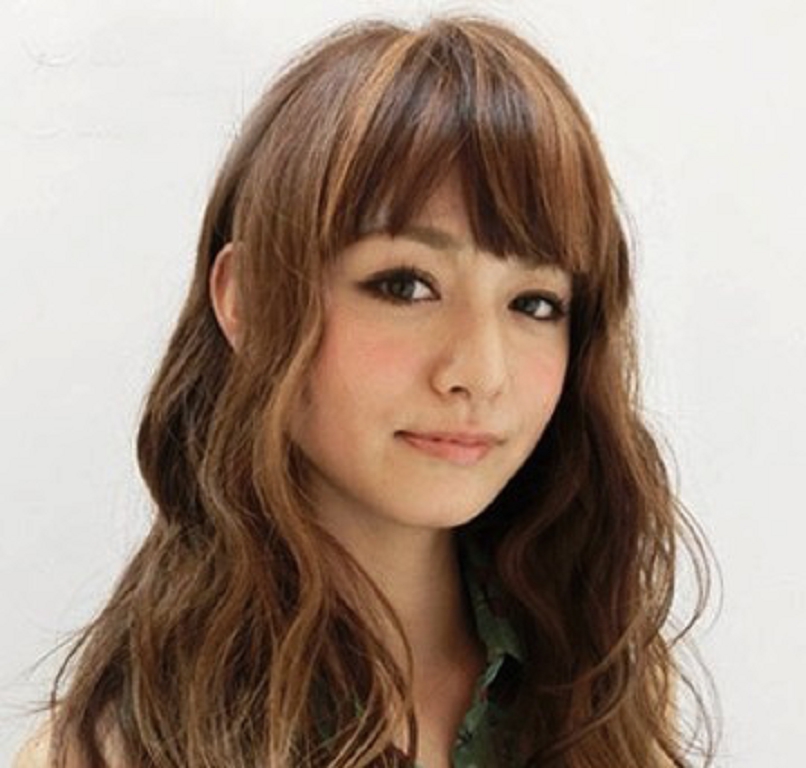 Hombres y mujeres en la cama