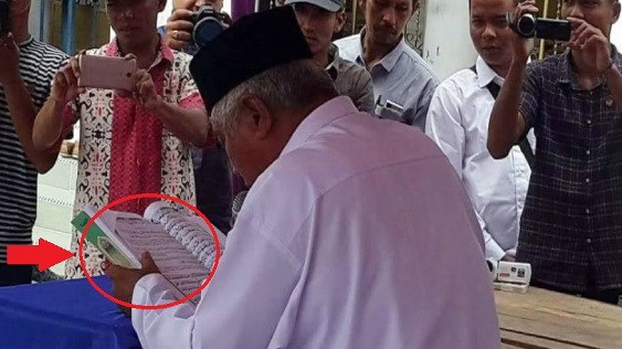 Lakukan Kecurangan, Calon Wakil Bupati Di Aceh Ini Gunakan Teks Latin Saat Tes Baca Qur’an