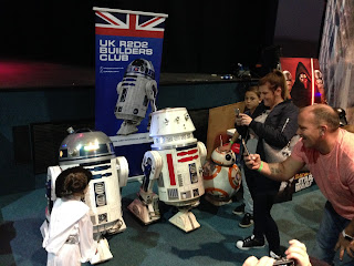 R2-D2 & R5-D4 R2-D2 & R5-D4