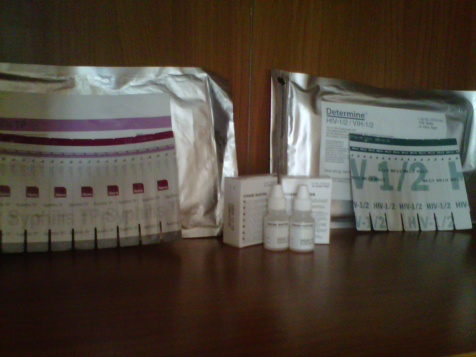 ALAT KESEHATAN RUMAH SAKIT DAN KLINIK JUAL Rapid test HIV 1/2 VIKIA