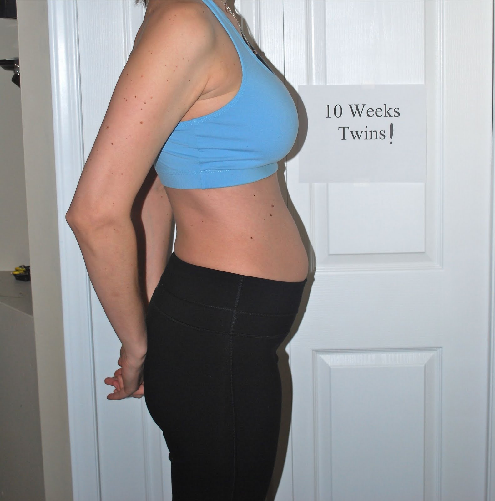 Десятка недели. 10 Недель беременности фото. Живот на 10 неделе. 4 Месяц беременности. 10 Weeks pregnant.