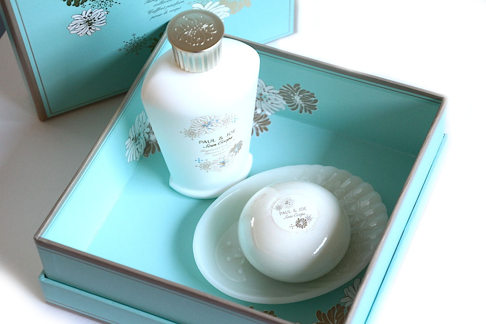 Ideé Cadeau de Noël : Coffret Corps Paul & Joe | kleo beauté Ideé Cadeau de Noël : Coffret Corps Paul & Joe | kleo beauté